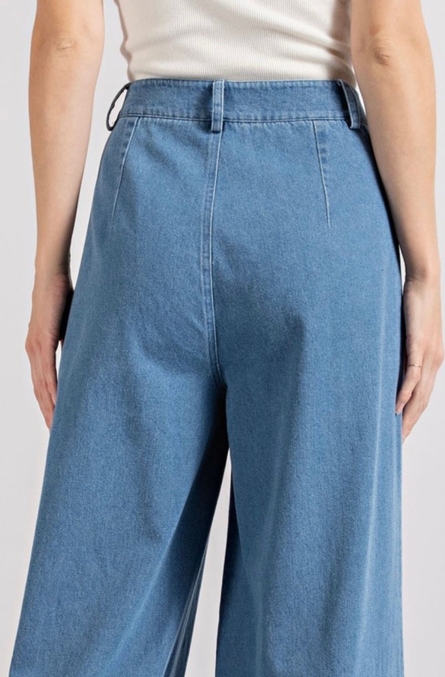 Timeless Chic: Retro Palazzo Jeans - Classic Style & Comfort - Bella Boutique & Bellasbylola.com