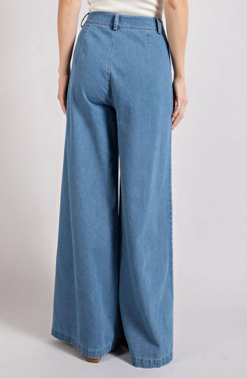 Timeless Chic: Retro Palazzo Jeans - Classic Style & Comfort - Bella Boutique & Bellasbylola.com