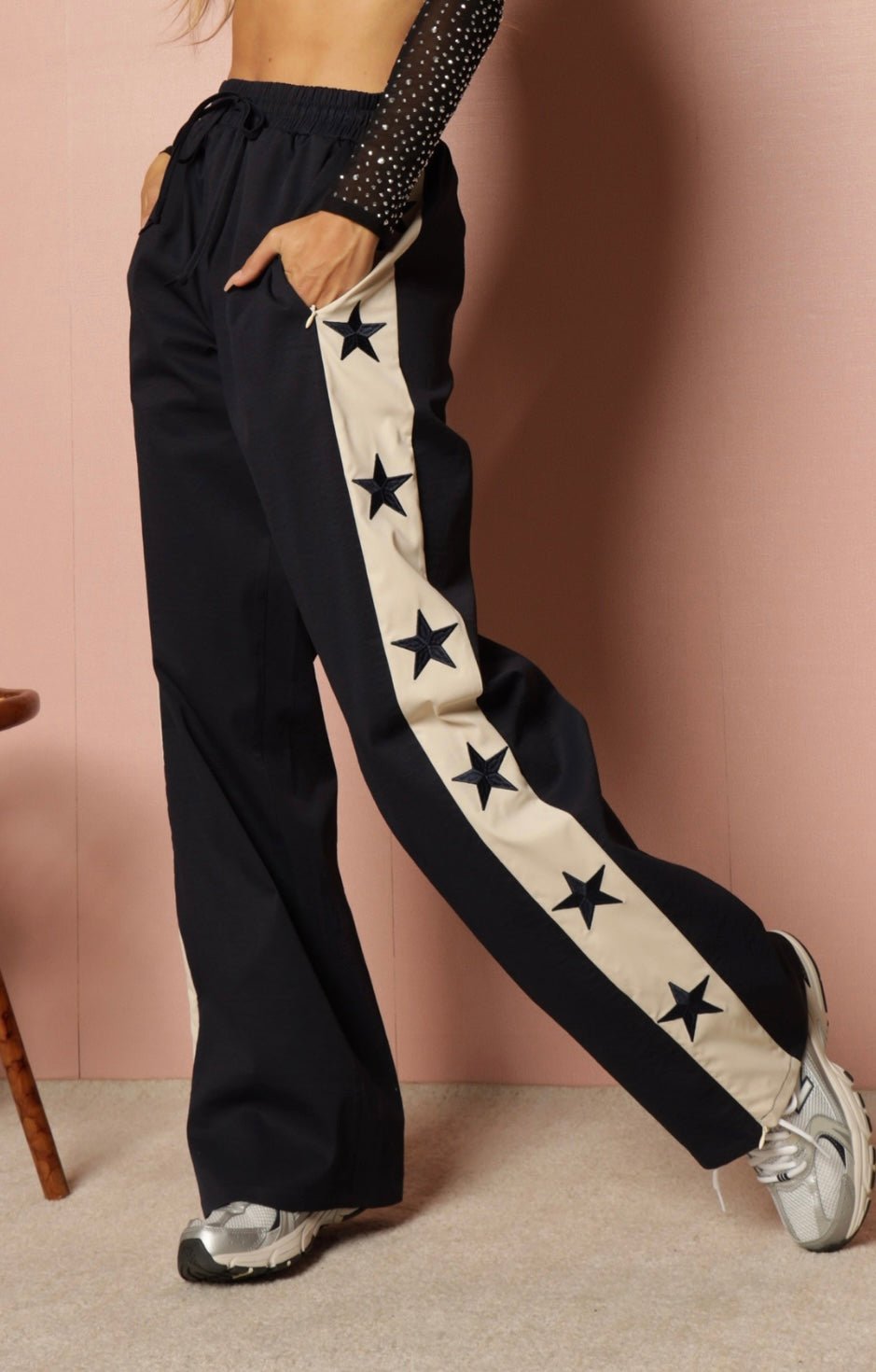 Star Side Comfy Pants - Stay Stylish and Warm! - Bella Boutique & Bellasbylola.com