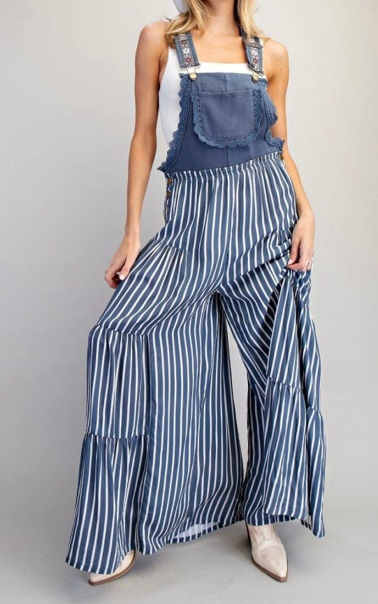 Chic Striped Jumpsuit with Wide Legs - Bella Boutique & Bellasbylola.com