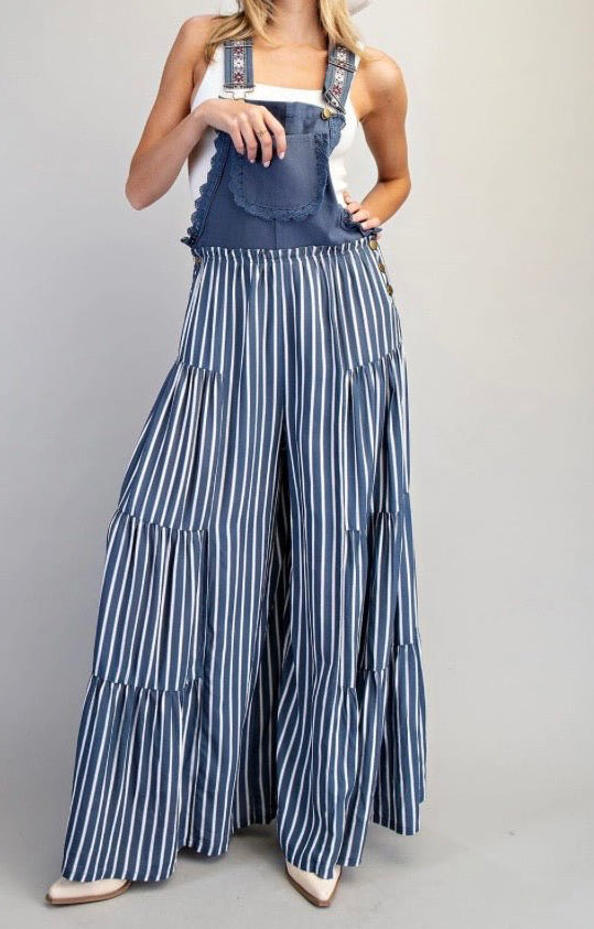 Chic Striped Jumpsuit with Wide Legs - Bella Boutique & Bellasbylola.com