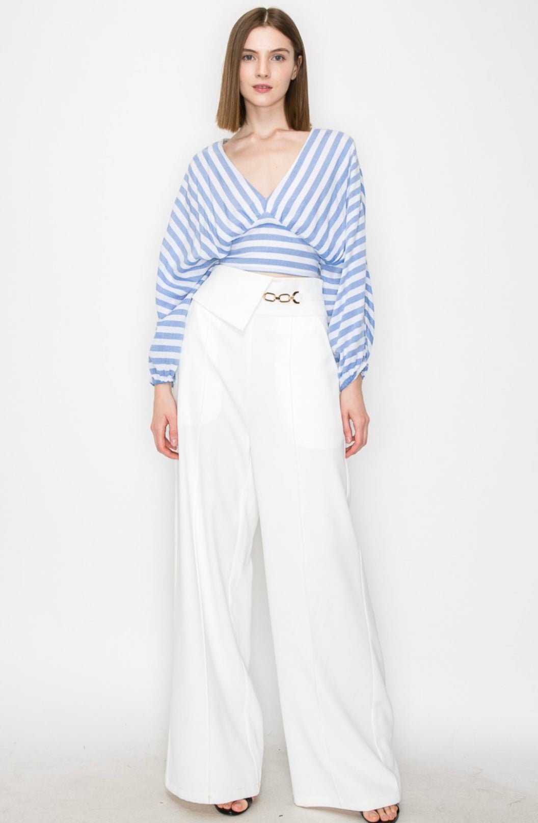 Comfy Oversized Collar Button Up Shirt - Effortless Style in 100% Cotton Fabric - Bella Boutique & Bellasbylola.com