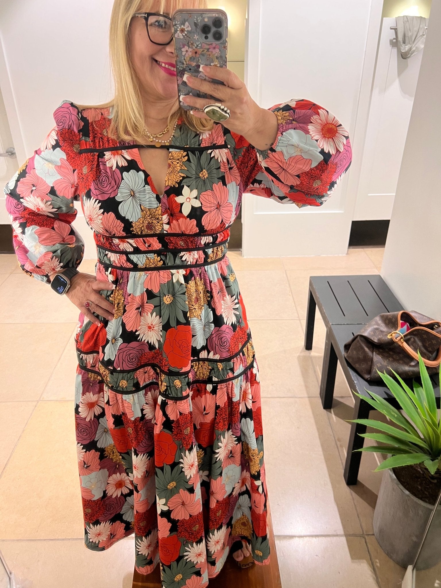 Stunning Black Flowers Maxi Dress π€π - Bella Boutique & Bellasbylola.com