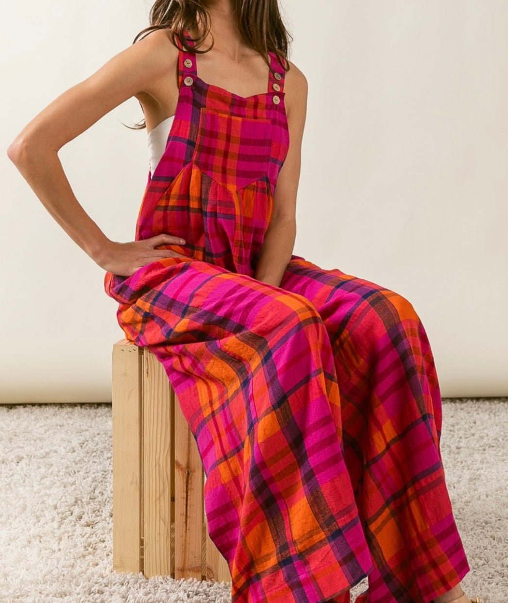 Vintage Chic Jumpsuit: Stylish Design, High-Quality Material, All-Season Staple - Bella Boutique & Bellasbylola.com