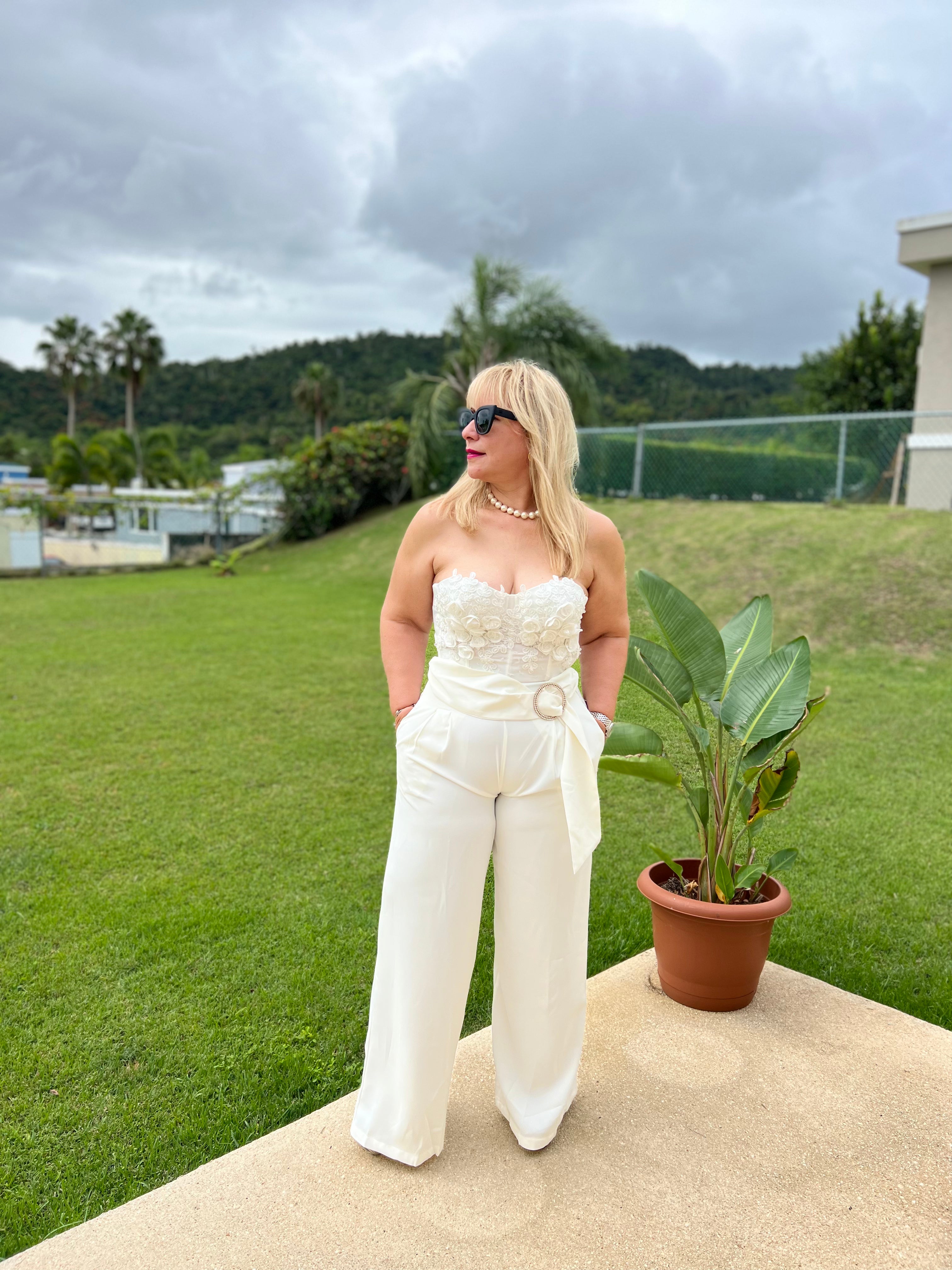 White Flower Elegant Bustier - Bellasbylola.com
