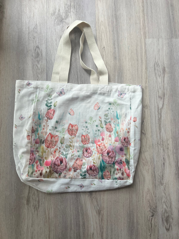 Spring Embroidery Canva Bag - Bella Boutique & Bellasbylola.com