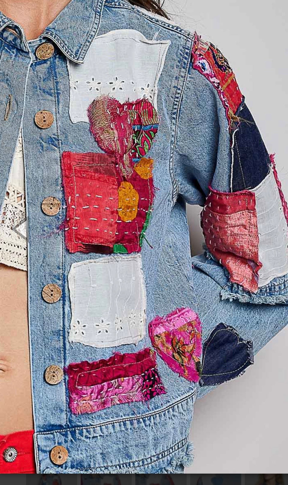 Boho Chic Denim Jacket with Colorful Patches – Unique and Artisanal Style - IVU incluido - lleva lunes