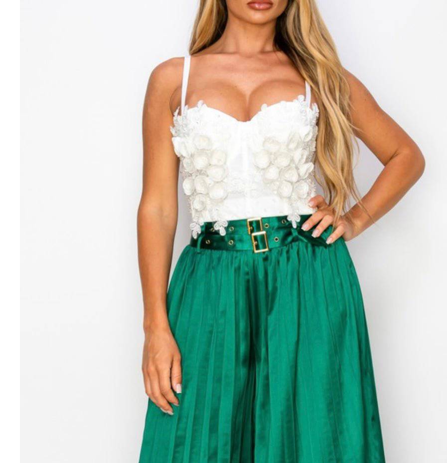 3D White Flower Elegant Bustier - Bella Boutique & Bellasbylola.com