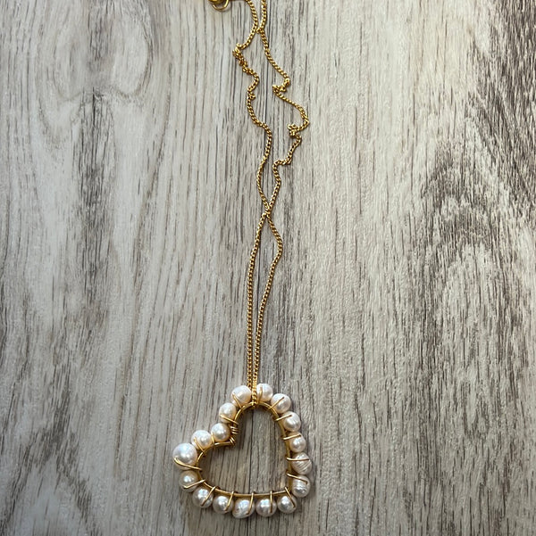 Collar corazón en perlas - Bellasbylola.com