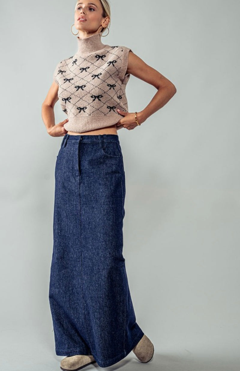 Denim Back Slit Maxi Skirt - New 🌟