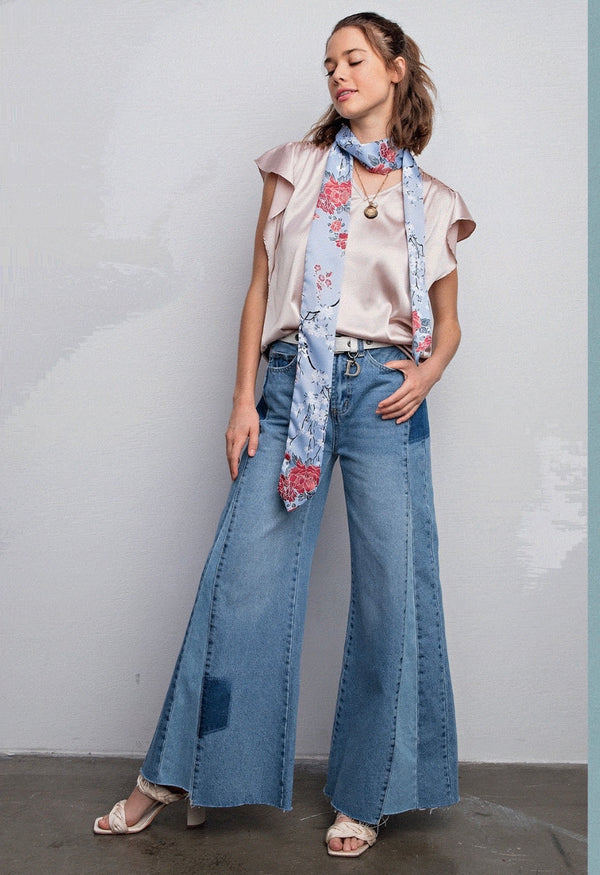 Wash Denim Bell Botton Jeans - Bellasbylola.com