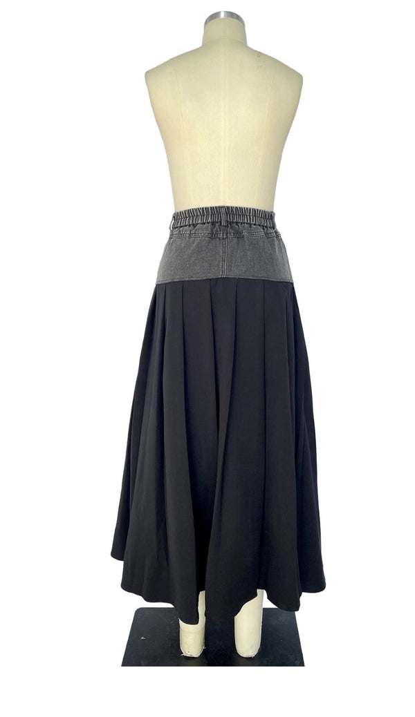 Denim  Black & Black Midi Skirt- Pre orden Coming 4/14 - Bella Boutique & Bellasbylola.com