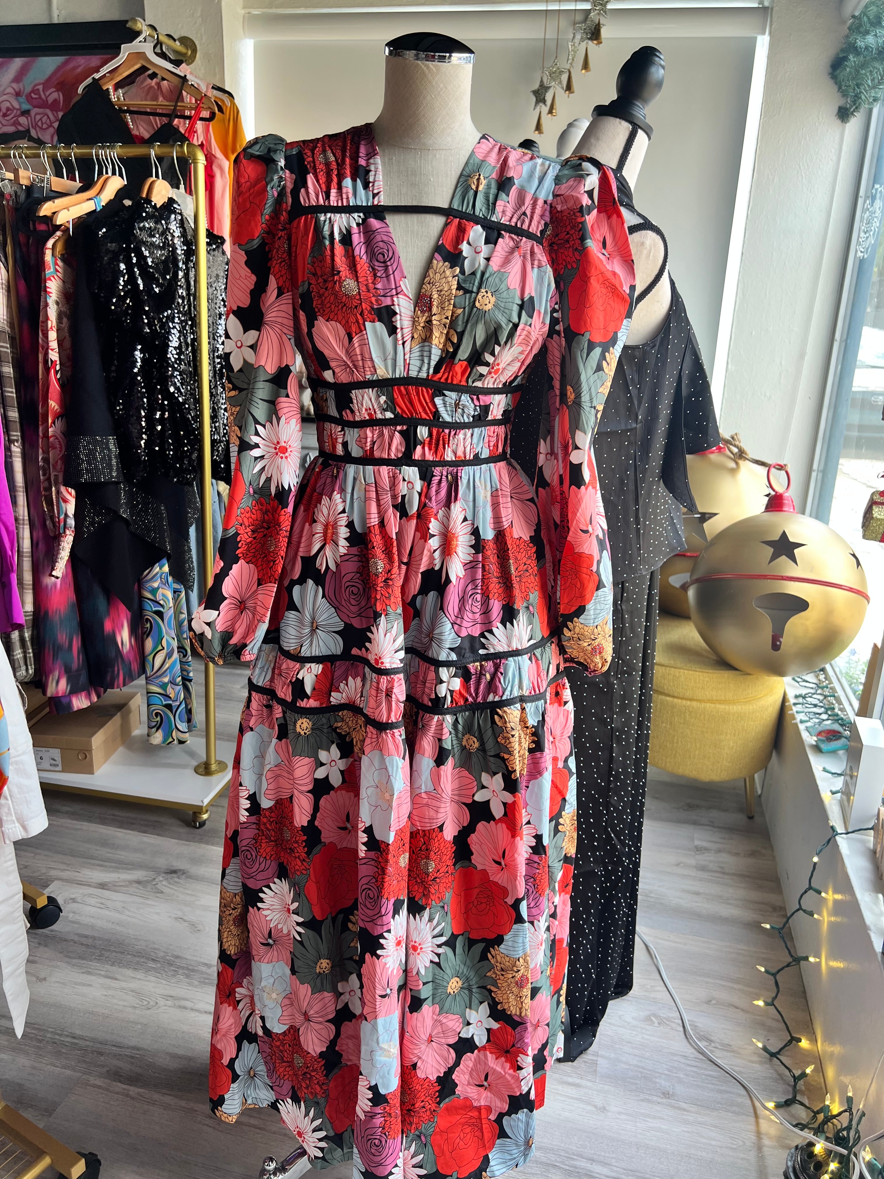 Black Flowers Maxi Dress -  🌟