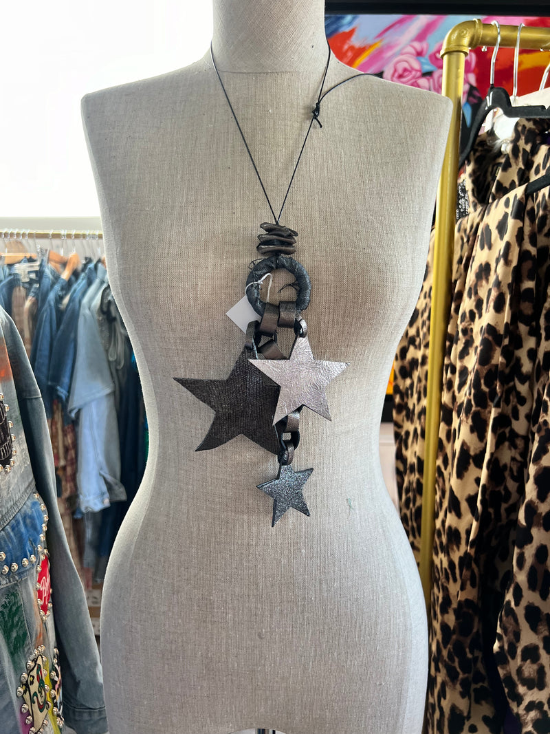 Collar Colgante con Estrella  Artesana Arlene Díaz 🇵🇷