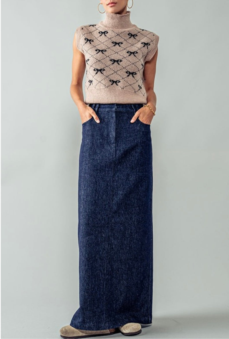 Denim Back Slit Maxi Skirt - New 🌟