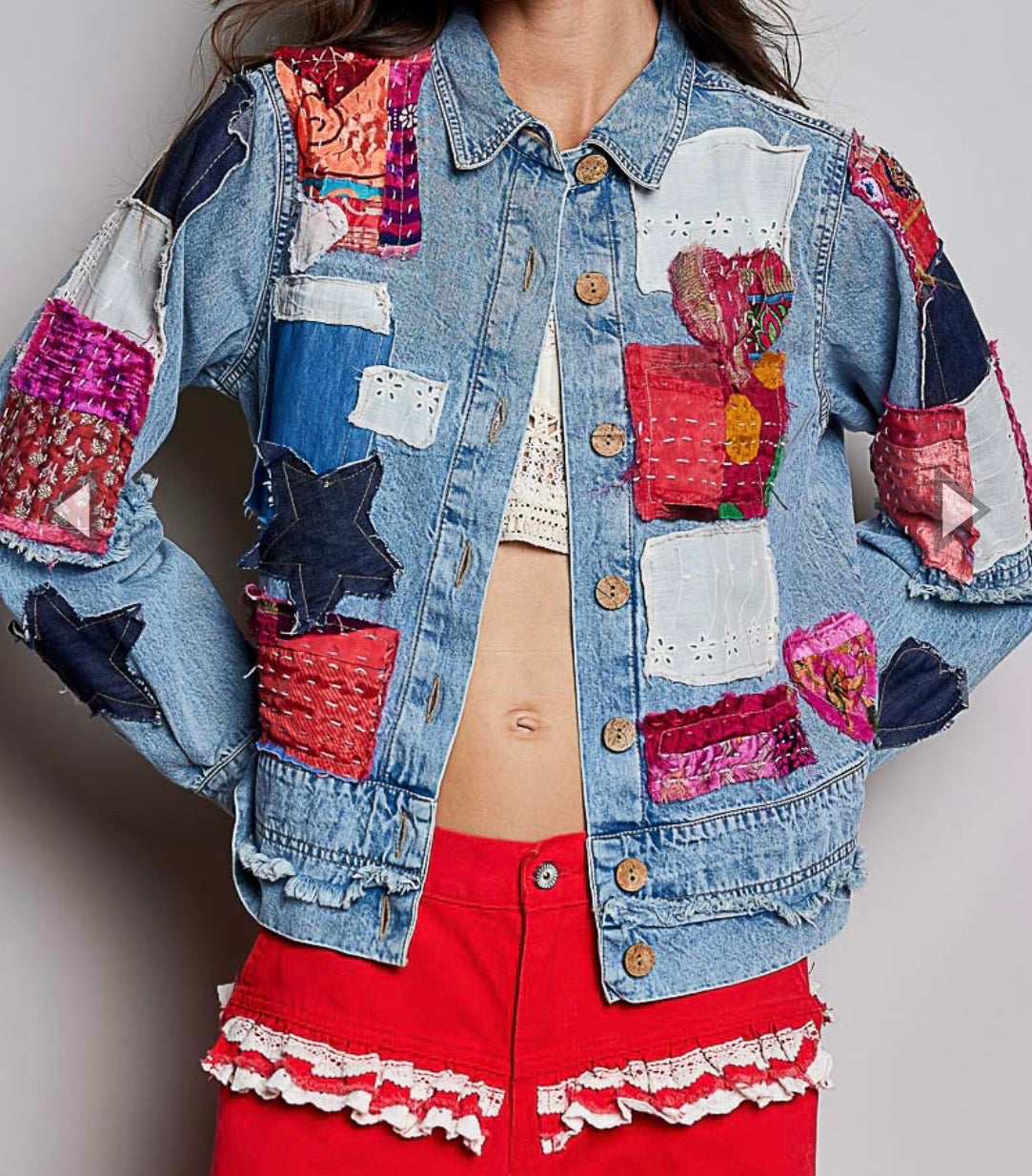 Boho Chic Denim Jacket with Colorful Patches – Unique and Artisanal Style - IVU incluido - lleva lunes