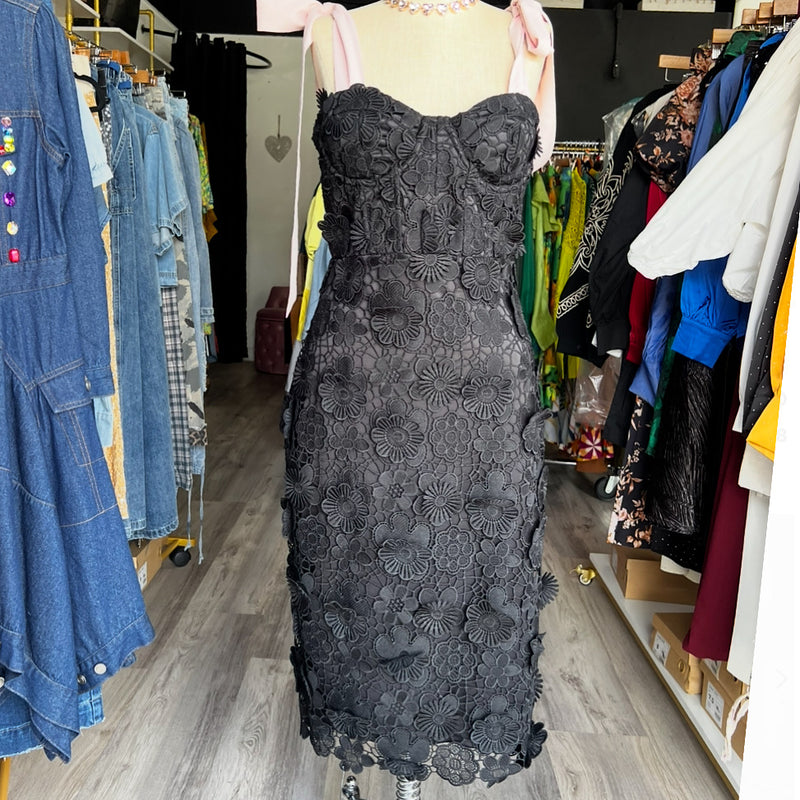 Shoulder Tie Sleeveless Floral Lace Midi Dress- New ✨