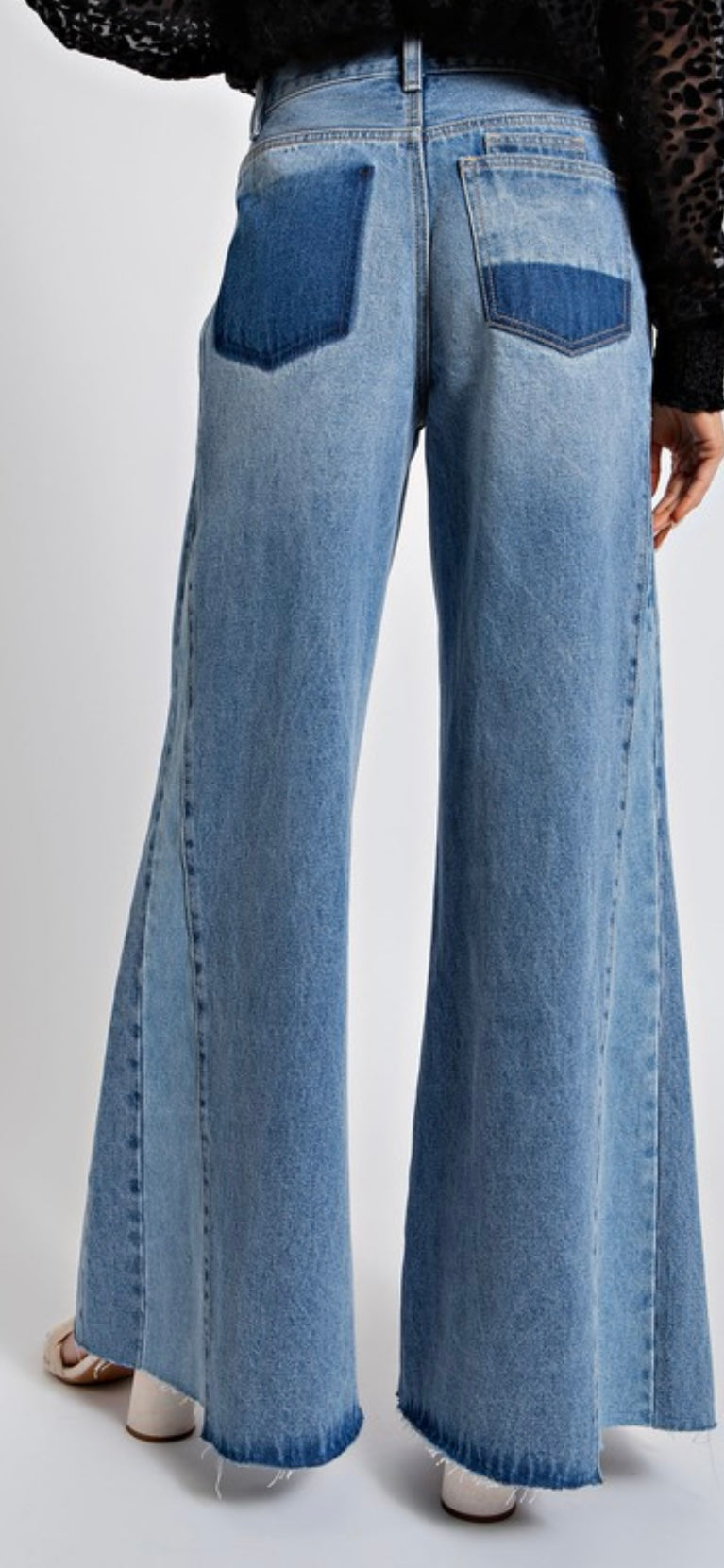 Wash Denim Bell Botton Jeans - Bellasbylola.com