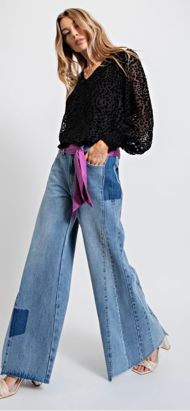 Wash Denim Bell Botton Jeans - Bellasbylola.com