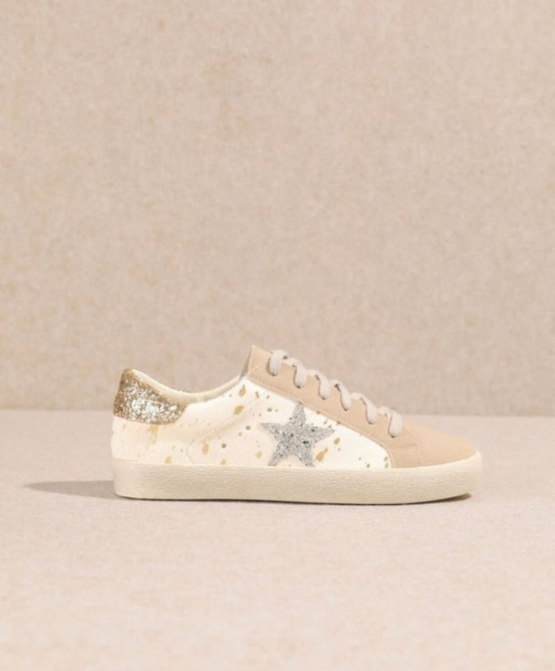 JOANN BEIGE SNEAKERS - Bella Boutique & Bellasbylola.com