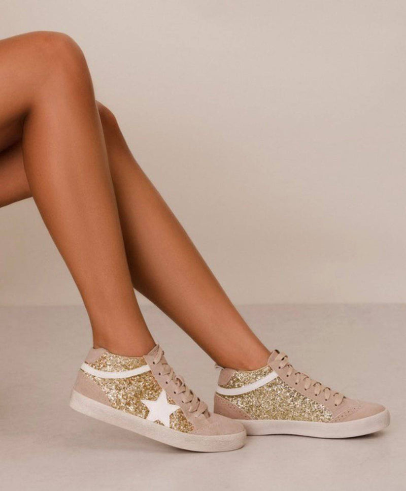 JOANN GOLD SNEAKERS - Bella Boutique & Bellasbylola.com