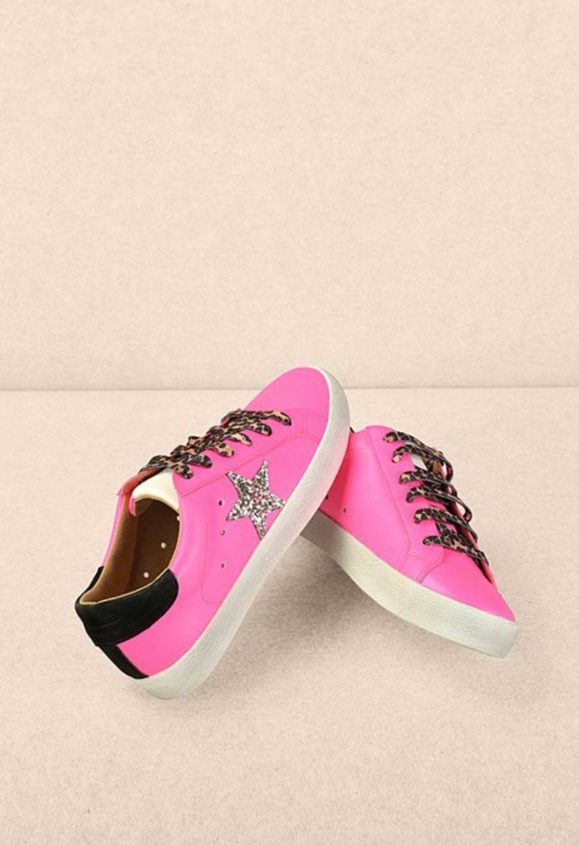 JOANN PINK SNEAKERS - Bella Boutique & Bellasbylola.com