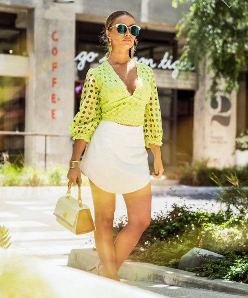 Eyelet 3/4 Lime Top - Bella Boutique & Bellasbylola.com