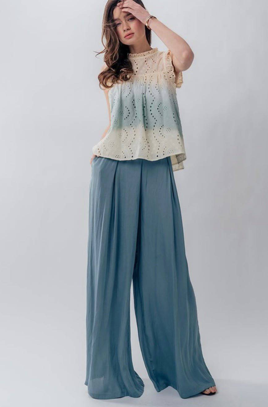 Eyelet Teal Top - Bella Boutique & Bellasbylola.com