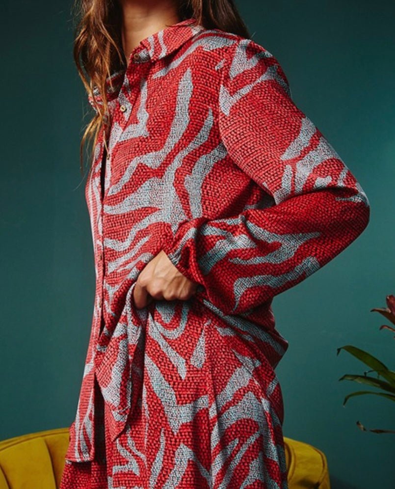 Catalina Red Top: Stylish Button-Down with Relaxed Fit - Bella Boutique & Bellasbylola.com