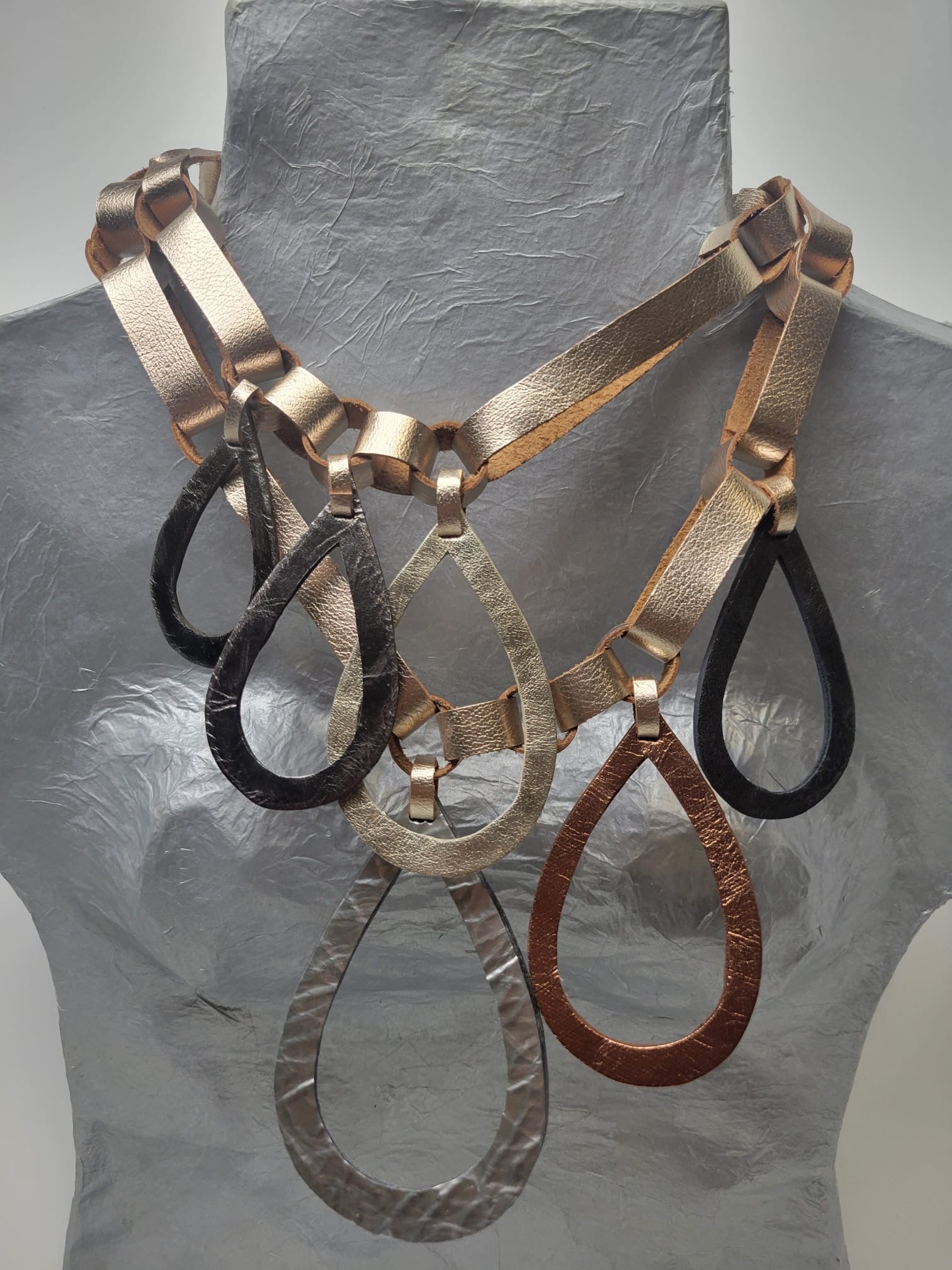 Collar De Gotas Mix Artesana Arlene Díaz 🇵🇷 - Bella Boutique & Bellasbylola.com