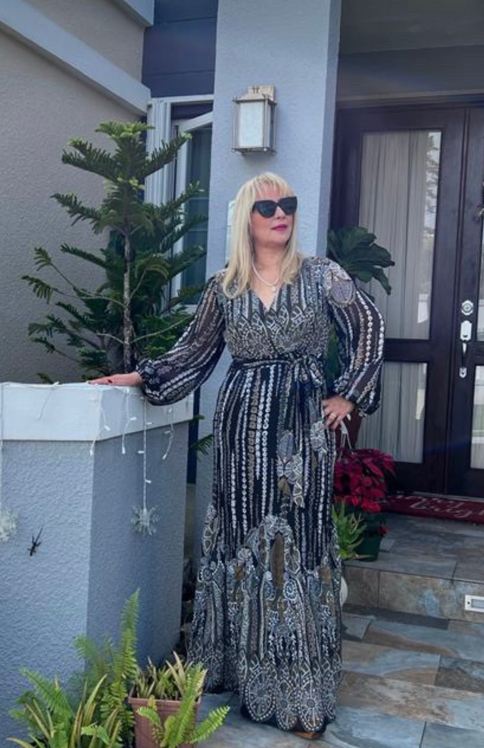 open lace back dress Cosmios Print Maxi Dress - True to Size