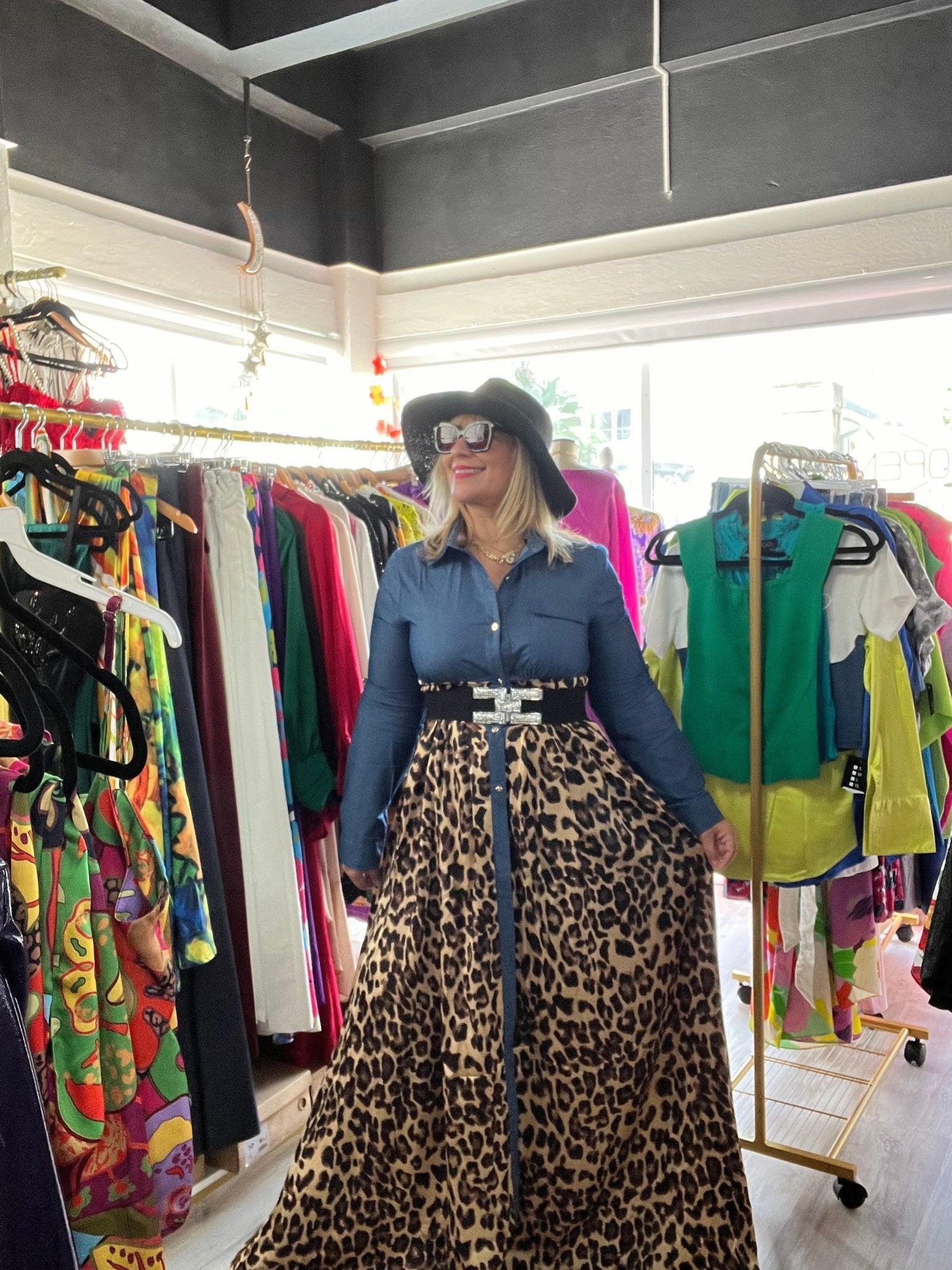 Denim Leopard Maxi Dress - New🌟 también en tienda - Bella Boutique & Bellasbylola.com