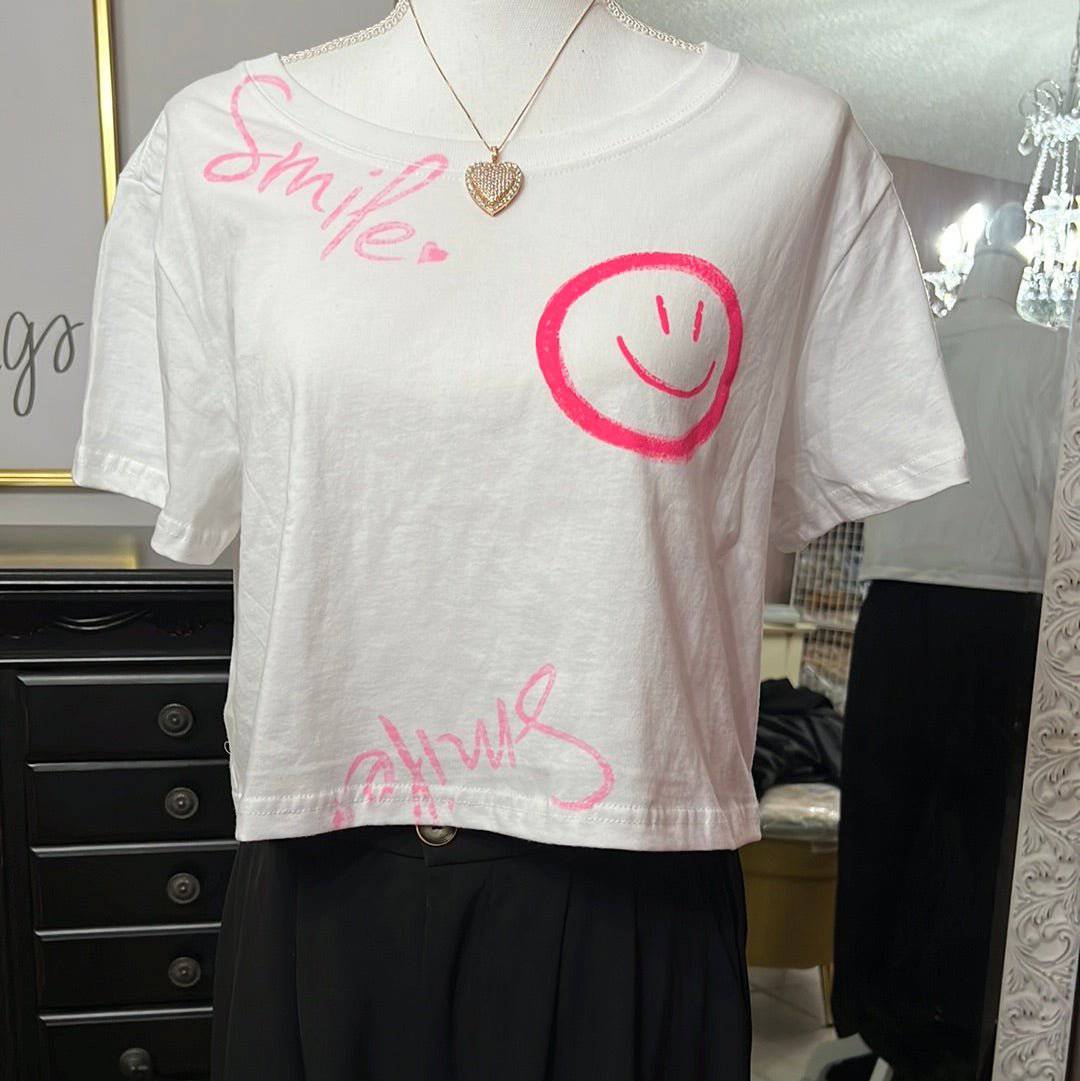 Smile & Style Hand Painted Tee - Bella Boutique & Bellasbylola.com