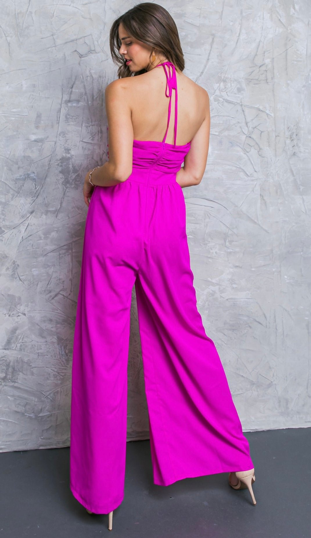 Magenta Wide Leg Jumpsuit: Stand out in style! Flattering fit, bold statement piece, must-have! 💃  Bellasbylola.com