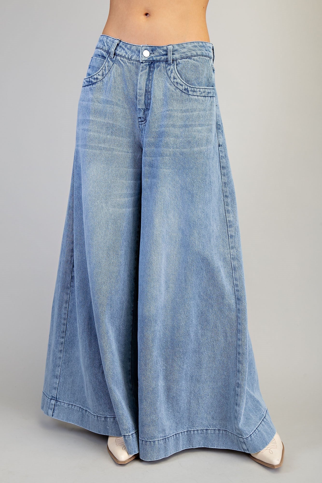 Mineral Washed Ultra Wide Leg Jeans - Bella & Bellasbylola.com