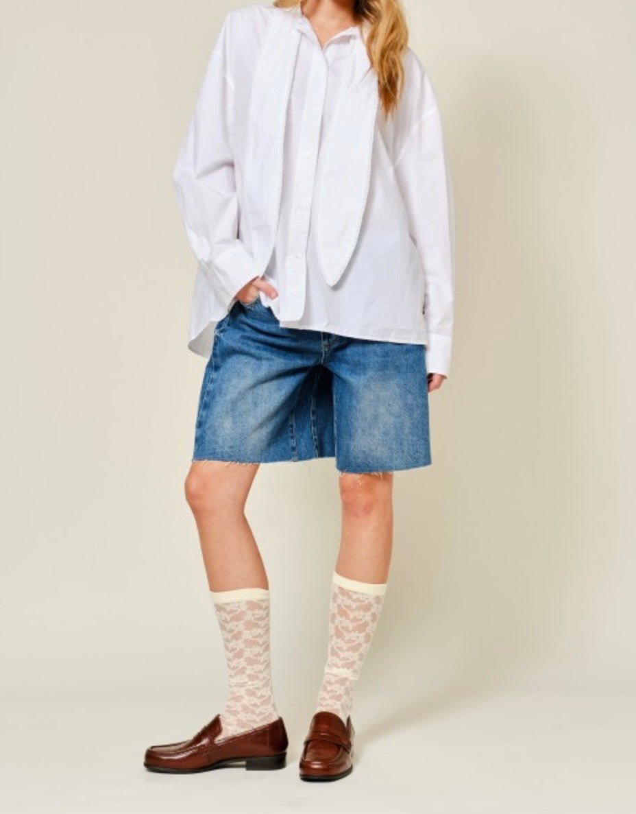 Elegant White Blouse with Oversized Fit and Front Tie Detail - New✨ - Bella Boutique & Bellasbylola.com