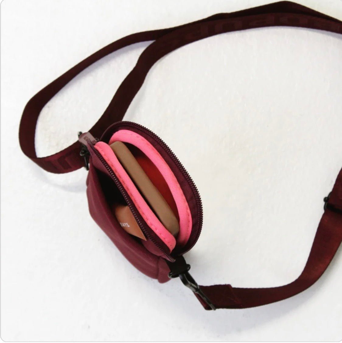 PHONE BAG BERRY - Bella & Bellasbylola.com