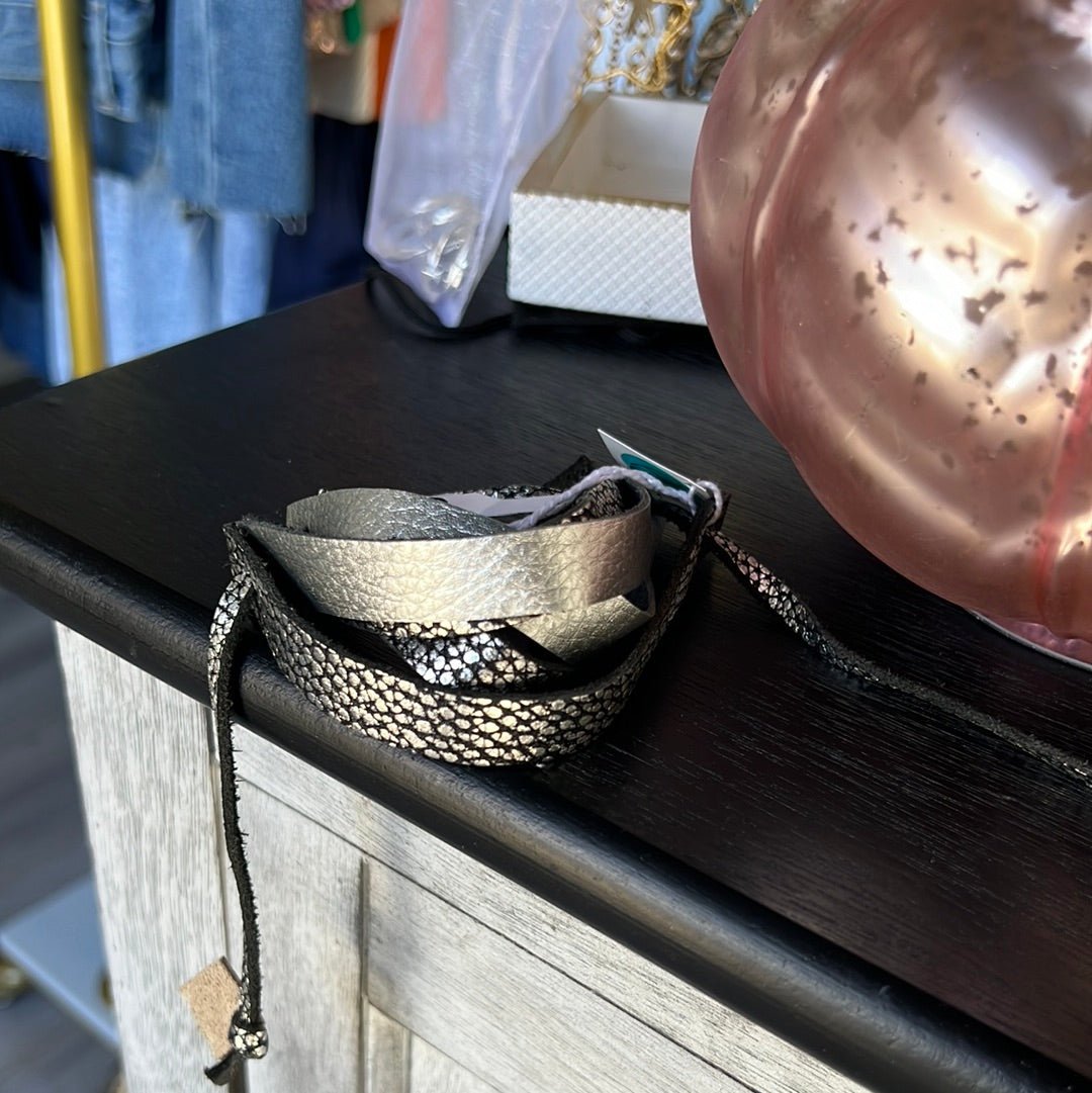 Pulsera de Cuero - Bella Boutique & Bellasbylola.com