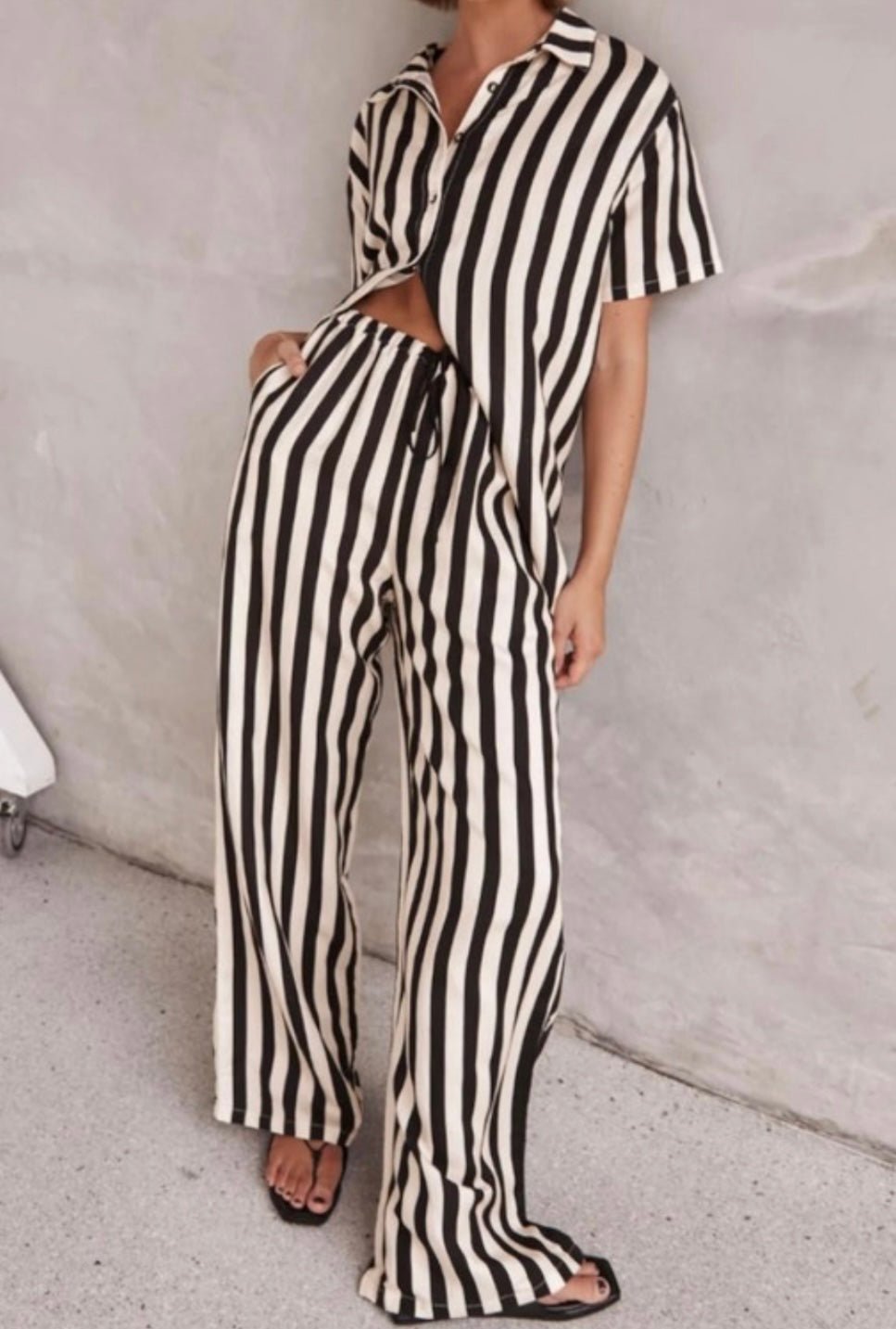 Stripes Beige & Black Set - In store & online✨ - Bella Boutique & Bellasbylola.com
