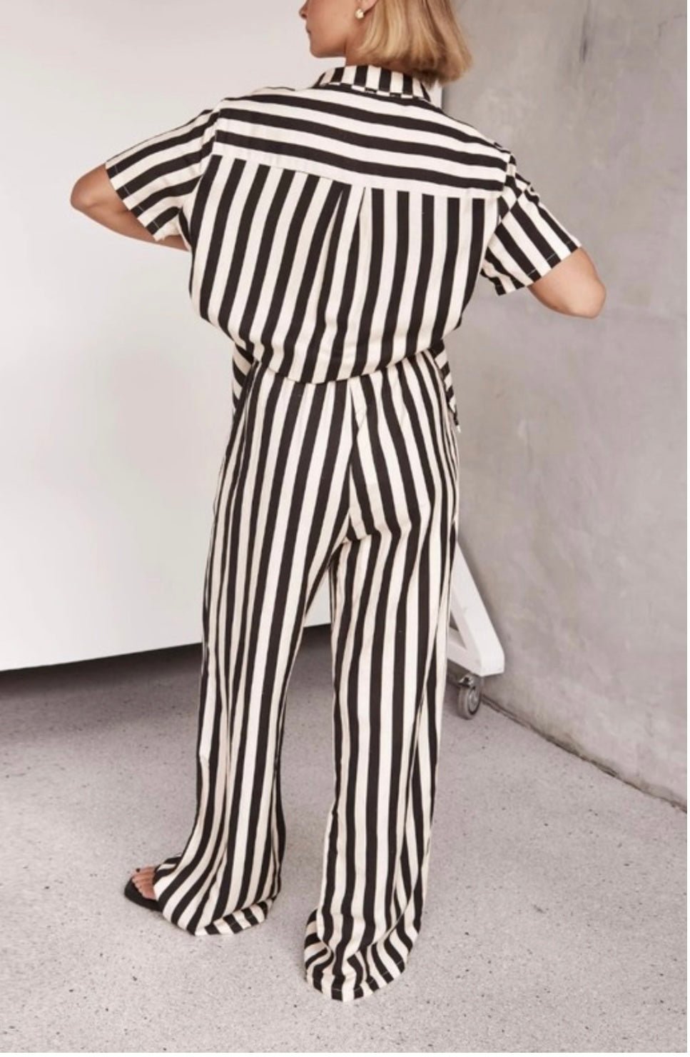Stripes Beige & Black Set - In store & online✨ - Bella Boutique & Bellasbylola.com