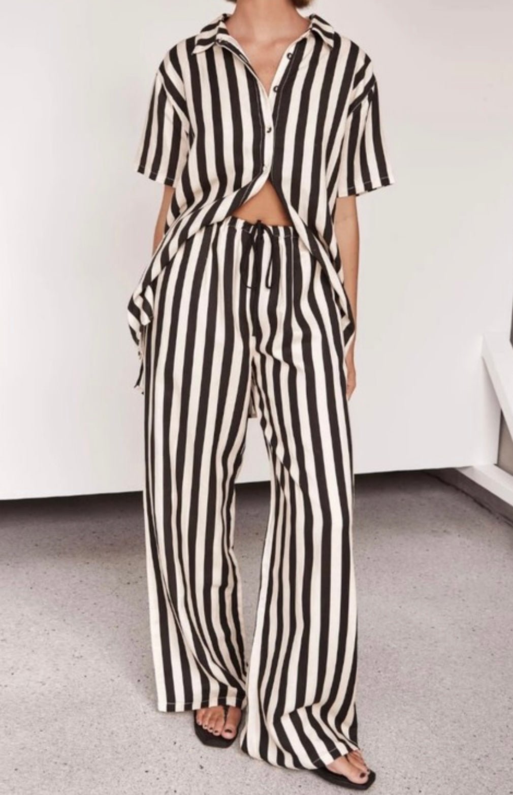 Stripes Beige & Black Set - In store & online✨ - Bella Boutique & Bellasbylola.com