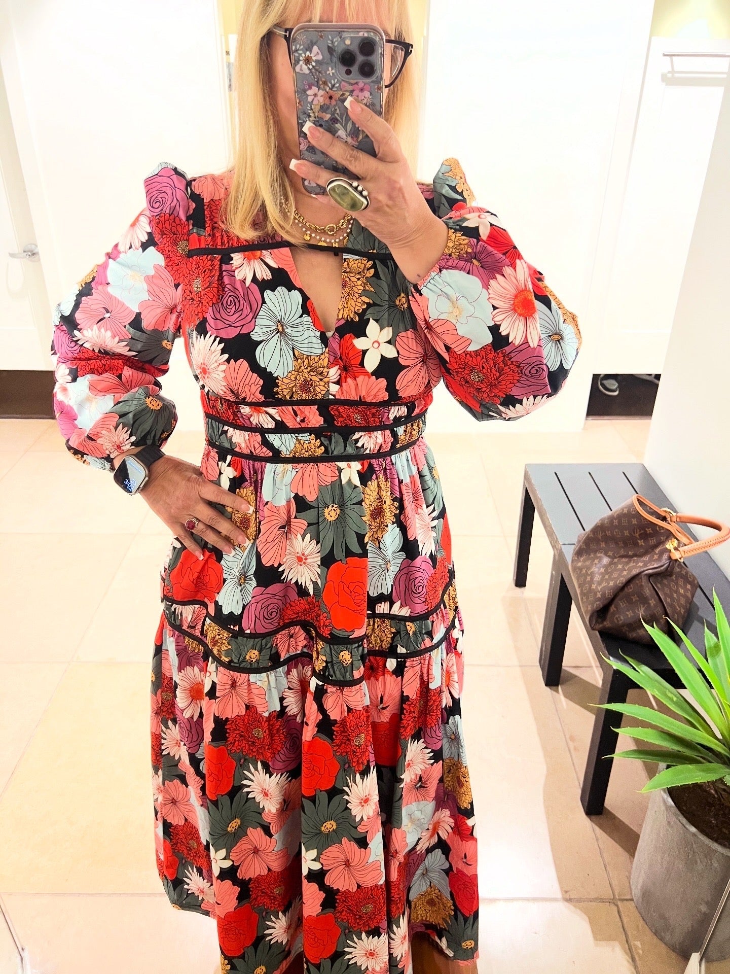 Stunning Black Flowers Maxi Dress 🖤🌟 - Bella Boutique & Bellasbylola.com