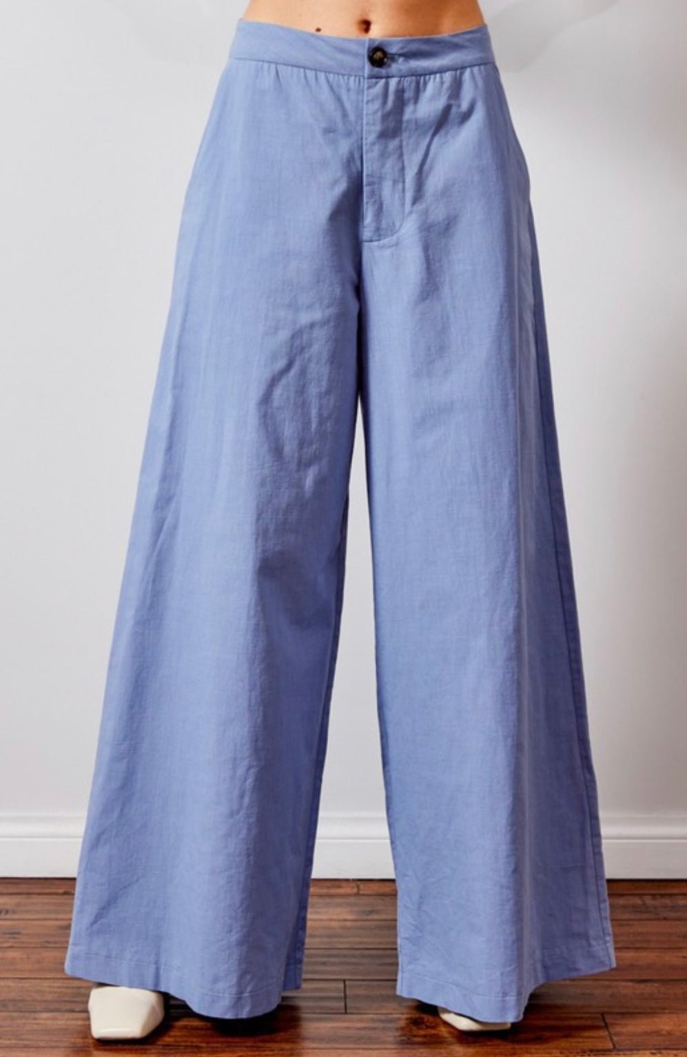 Classic V-Neck Button-Up Vest | Linen-Cotton Blend | Stylish Silhouette - Tereza Azul Cielo -Bellasbylola.com