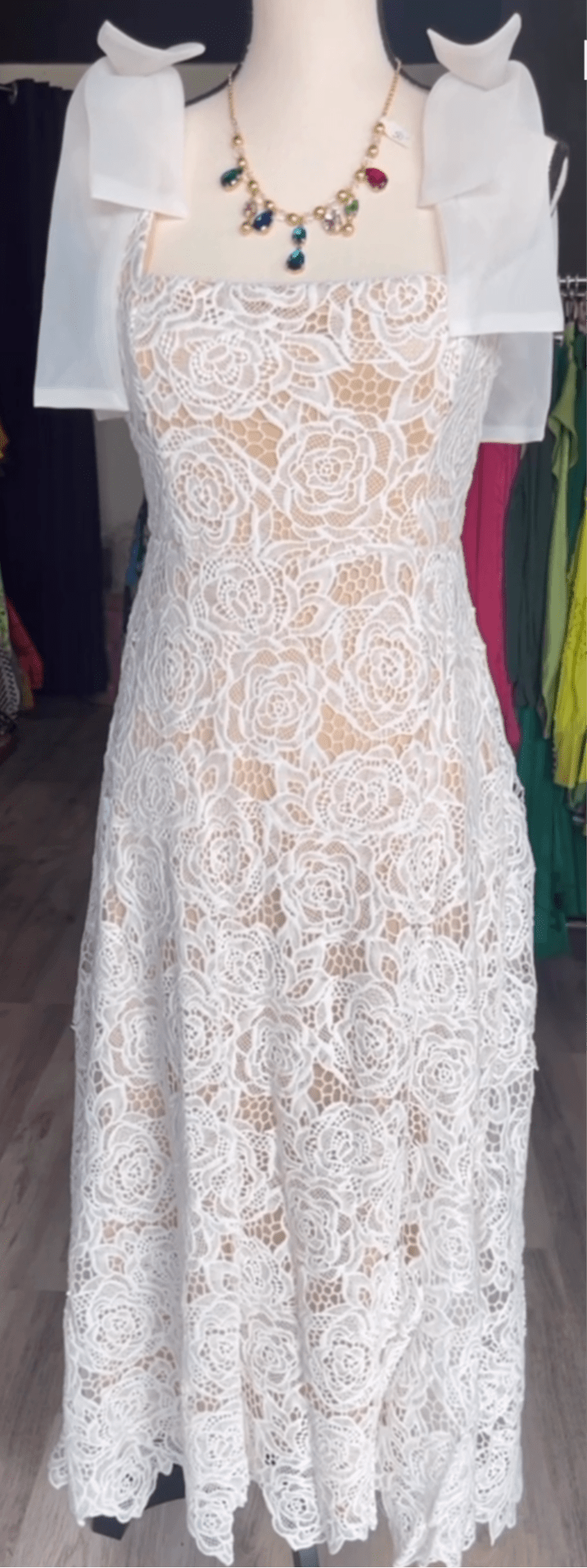White Lace Midi Dress - New ✨ - Bella Boutique & Bellasbylola.com